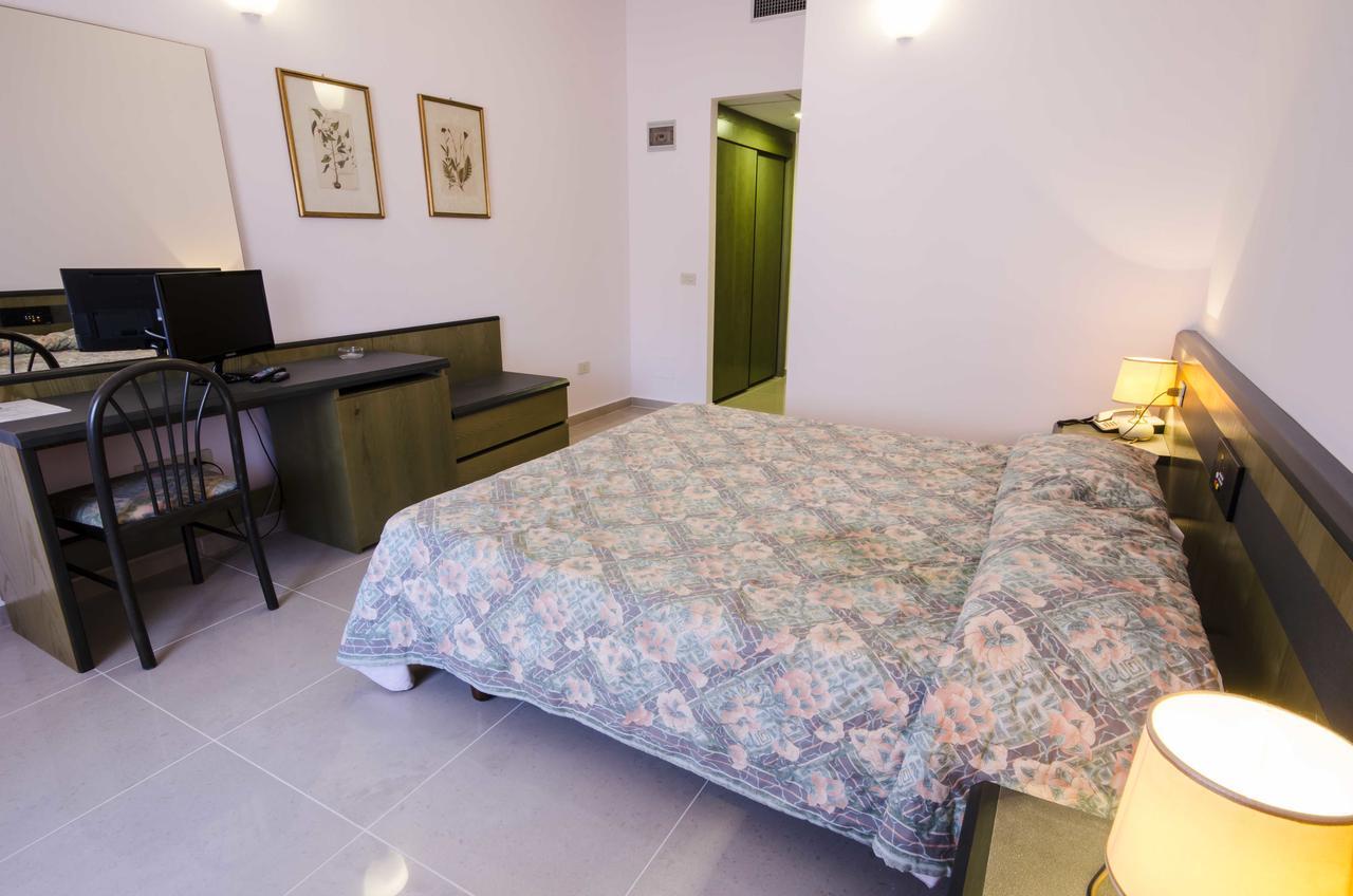 Torre Del Sole Hotel Tarquinia Exterior photo