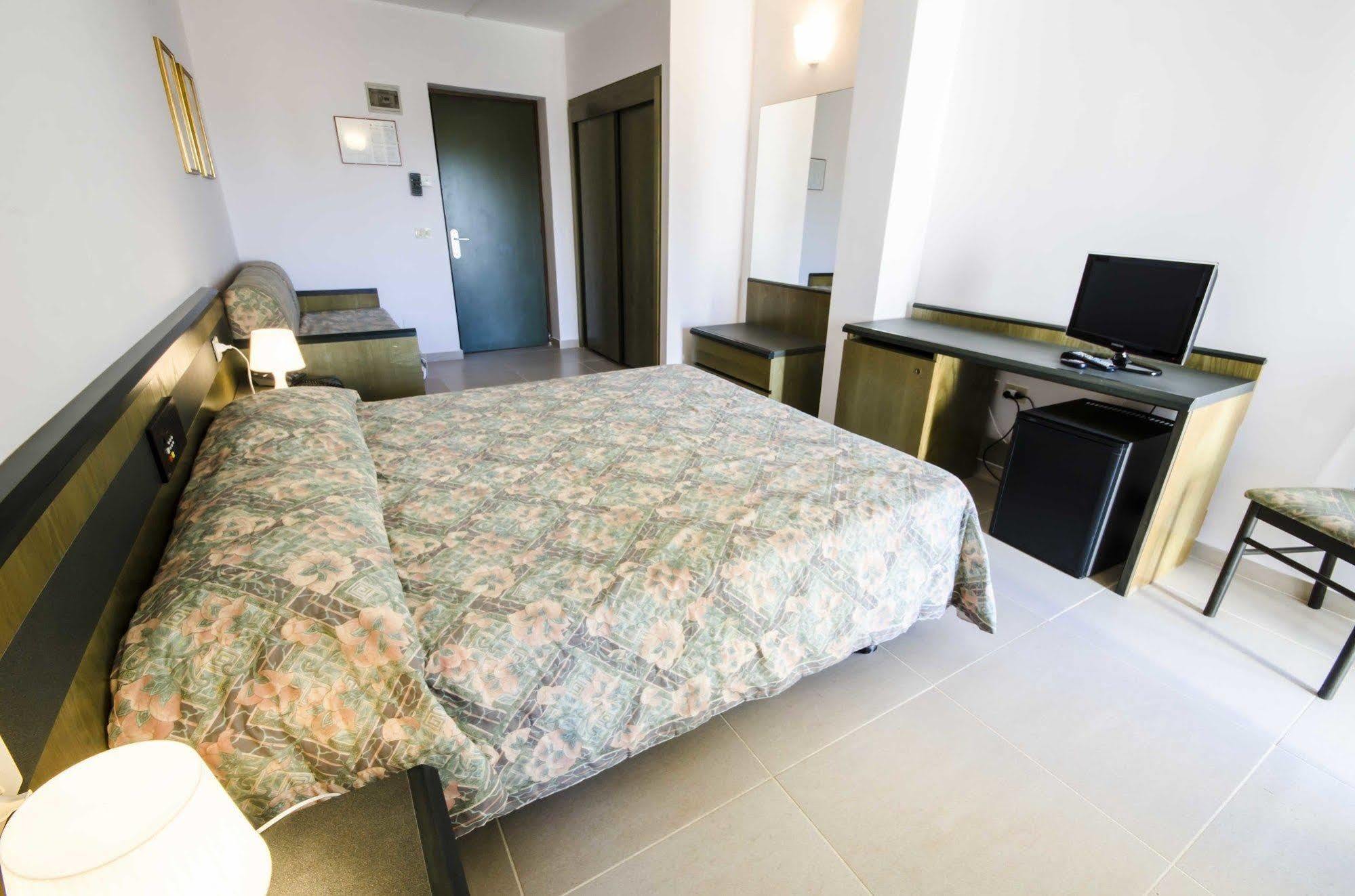 Torre Del Sole Hotel Tarquinia Exterior photo